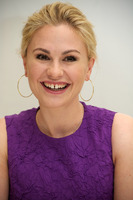 Anna Paquin Longsleeve T-shirt #2329529