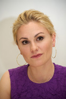 Anna Paquin Longsleeve T-shirt #2329533