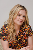 Anna Paquin Longsleeve T-shirt #2355039
