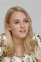 Anna Sophia Robb Longsleeve T-shirt #2272311
