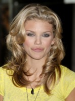 AnnaLynne McCord t-shirt #1515494
