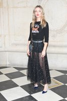 Annabelle Wallis Sweatshirt #2815781