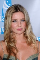 Annabelle Wallis Sweatshirt #2815798