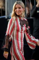 Annabelle Wallis Sweatshirt #2815962