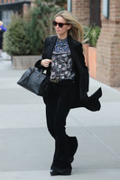 Annabelle Wallis Sweatshirt #2816065