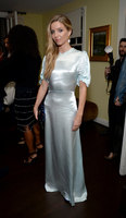 Annabelle Wallis Sweatshirt #2885112