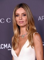 Annabelle Wallis hoodie #2885145