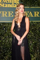 Annabelle Wallis t-shirt #2955136