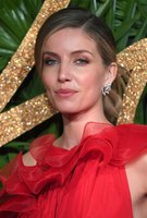 Annabelle Wallis Sweatshirt #2955139