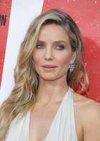 Annabelle Wallis Sweatshirt #3287497