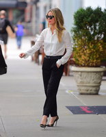 Annabelle Wallis t-shirt #3307677