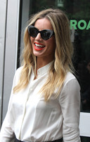 Annabelle Wallis t-shirt #3307686