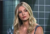 Annabelle Wallis Sweatshirt #3844613
