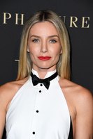 Annabelle Wallis Sweatshirt #3901783