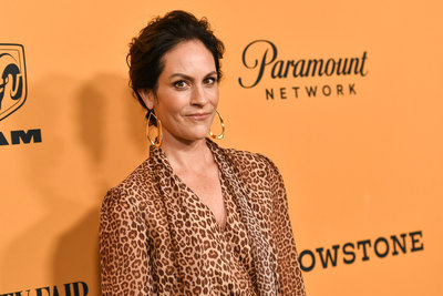 Annabeth Gish posters