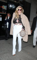 Annalynne Mccord Sweatshirt #2984023