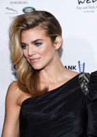 Annalynne Mccord tote bag #G2526422