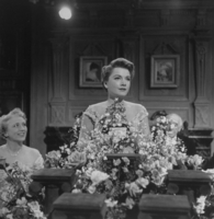 Anne Baxter tote bag #G934645