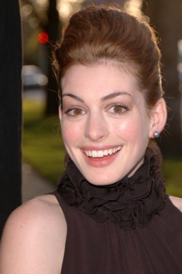 Anne Hathaway Mouse Pad 1269170