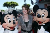 Anne Hathaway Longsleeve T-shirt #1291733