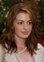Anne Hathaway Longsleeve T-shirt #1298747