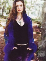 Anne Hathaway Longsleeve T-shirt #1298978