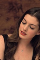 Anne Hathaway Longsleeve T-shirt #1298984