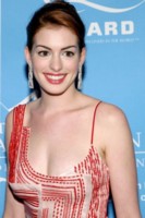 Anne Hathaway Longsleeve T-shirt #1299114