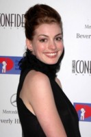 Anne Hathaway Sweatshirt #1299121