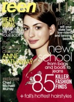 Anne Hathaway Longsleeve T-shirt #1299128