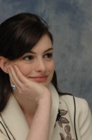 Anne Hathaway Longsleeve T-shirt #1450266