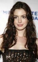 Anne Hathaway Longsleeve T-shirt #1459217