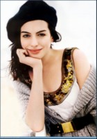 Anne Hathaway Longsleeve T-shirt #1490555