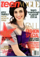 Anne Hathaway Longsleeve T-shirt #1494397