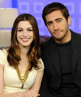 Anne Hathaway Longsleeve T-shirt #1923032