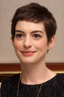 Anne Hathaway Sweatshirt #2222842