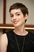 Anne Hathaway Longsleeve T-shirt #2222845
