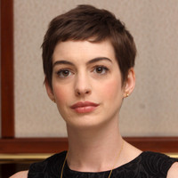 Anne Hathaway Sweatshirt #2222853