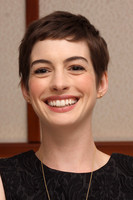 Anne Hathaway Longsleeve T-shirt #2222855