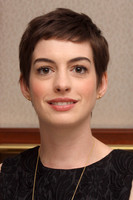 Anne Hathaway Longsleeve T-shirt #2222856