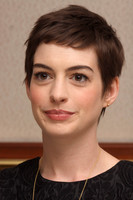Anne Hathaway Sweatshirt #2222863