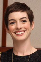 Anne Hathaway Longsleeve T-shirt #2222866