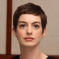 Anne Hathaway Longsleeve T-shirt #2222868