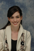Anne Hathaway Sweatshirt #2229827