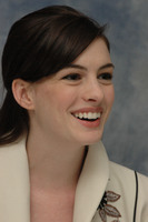 Anne Hathaway Sweatshirt #2229829