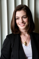 Anne Hathaway Longsleeve T-shirt #2234097