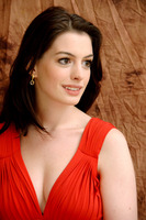 Anne Hathaway t-shirt #2234110