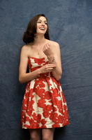 Anne Hathaway Sweatshirt #2234112