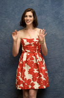 Anne Hathaway Sweatshirt #2234124