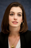 Anne Hathaway Sweatshirt #2234138